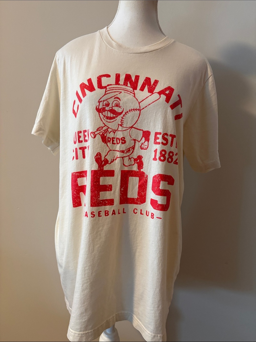 NWOT Bella Canvas Cream Short Sleeve Tee with Red Cincinnati Reds Graphic. Sz L